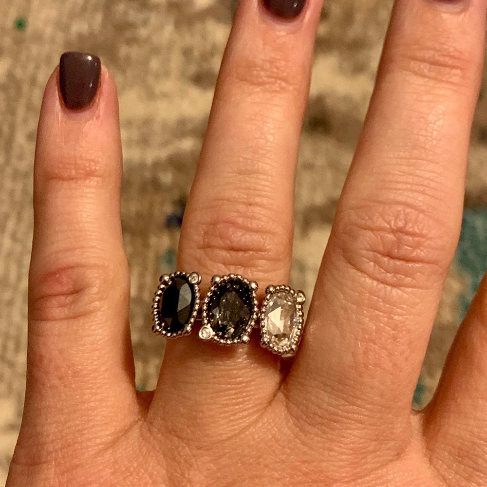 Swarovski SET: Three Stone Ring And Earrings Set